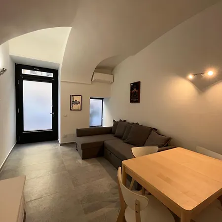 Dom wakacyjny The Obelisk - Host By Traveler's Nest *