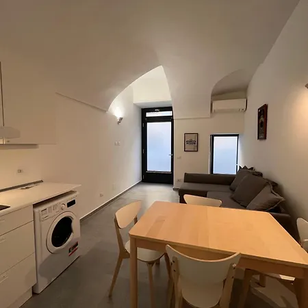 The Obelisk - Host By Traveler's Nest 펜션